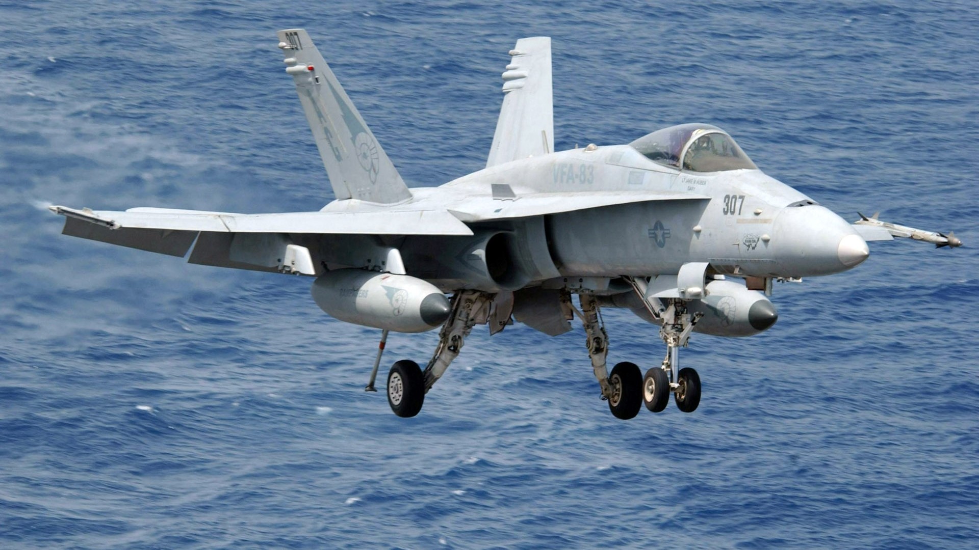 Military McDonnell Douglas F/A-18 Hornet HD Wallpaper | Background Image