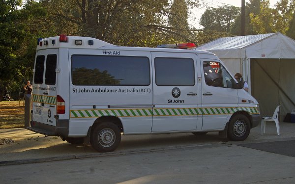 Vehicles Ambulance HD Wallpaper | Background Image