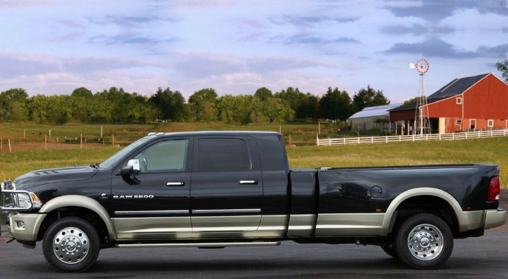 Download Vehicle Dodge Ram Long Hauler Wallpaper