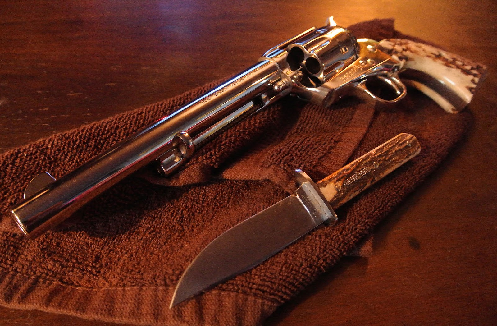 10+ Colt Revolver HD Wallpapers and Backgrounds