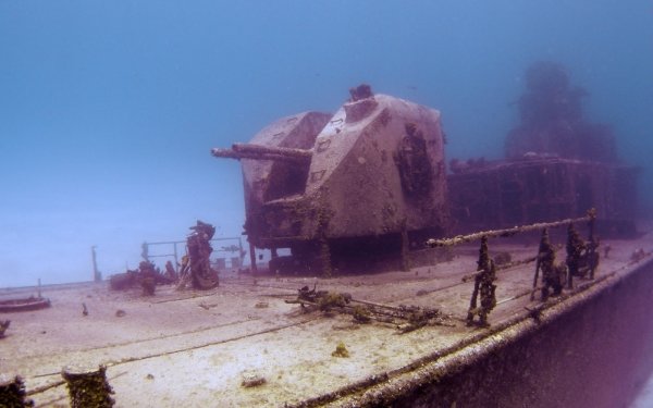 Vehicles Wreck Warship Underwater HD Wallpaper | Background Image