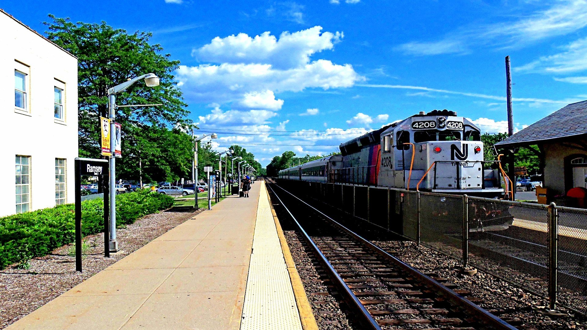 Download Vehicle Train HD Wallpaper