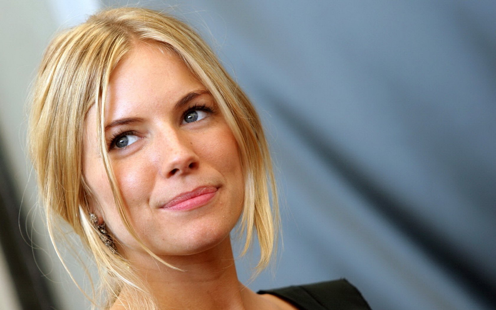 Download Celebrity Sienna Miller Wallpaper