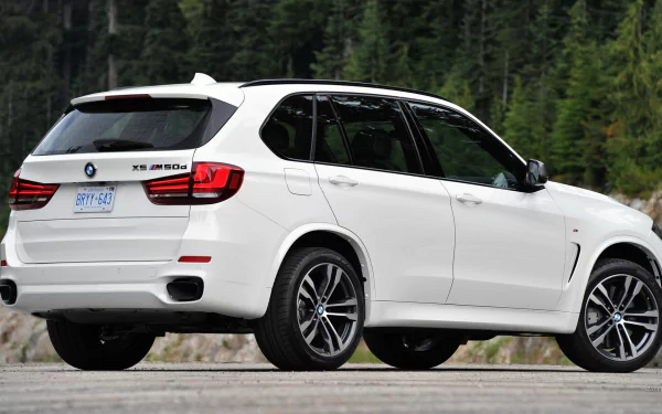 vehicle 2014 BMW X5 M50d HD Desktop Wallpaper | Background Image