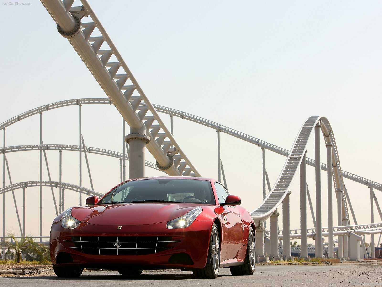 Download Vehicle Ferrari FF Wallpaper