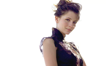 Celebrity Mischa Barton HD Desktop Wallpaper | Background Image