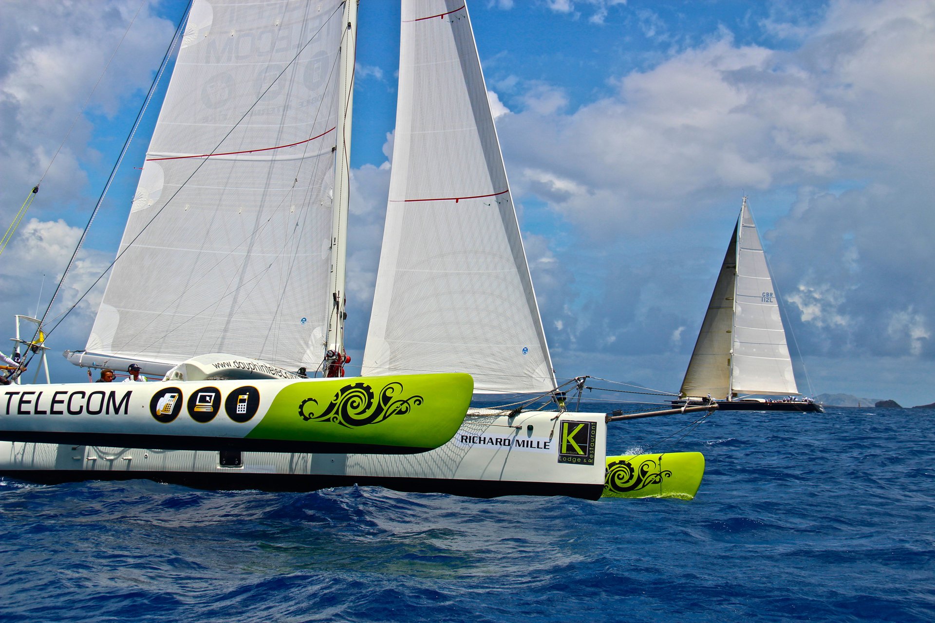 Download Vehicle Trimaran HD Wallpaper