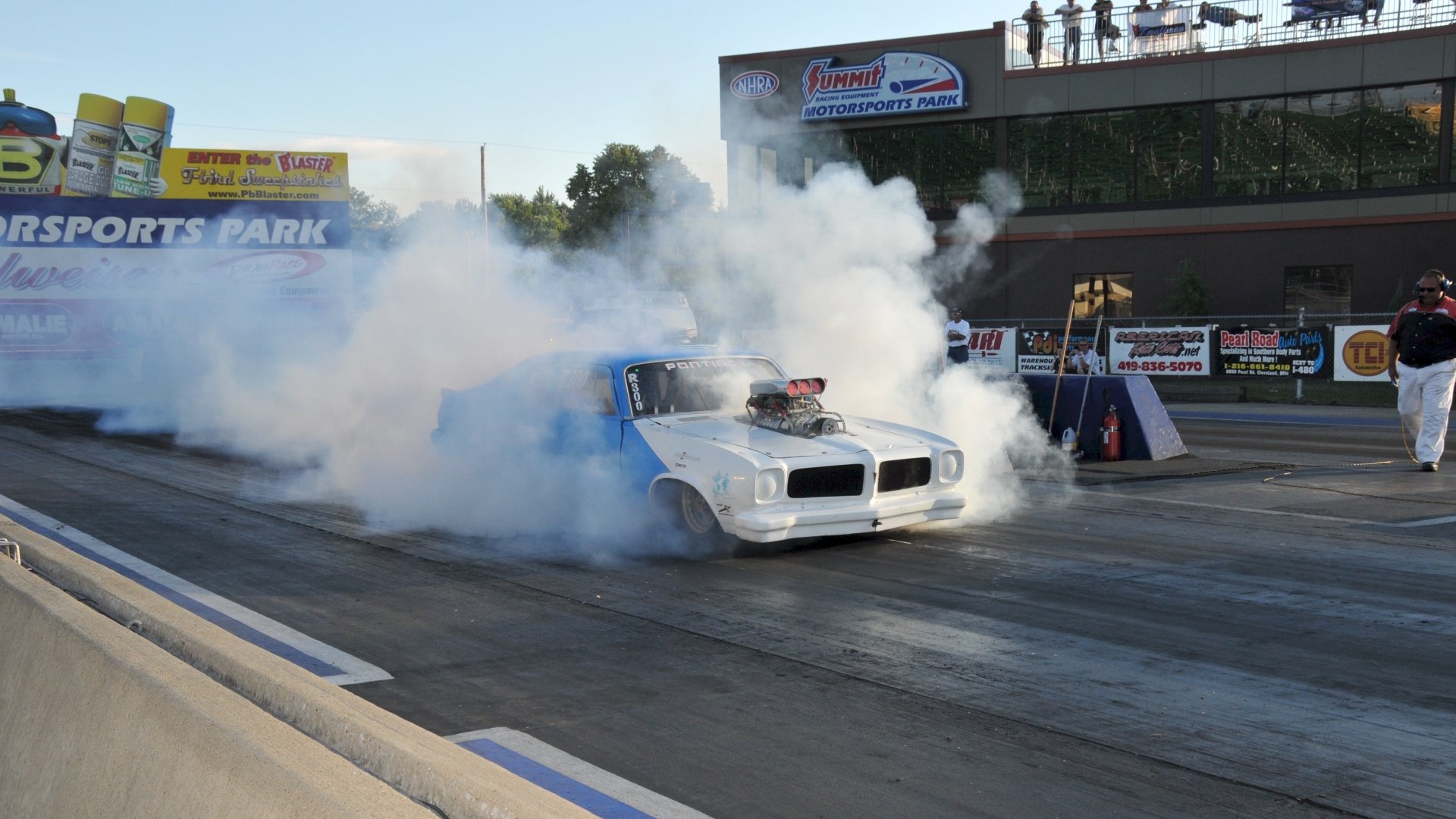 Download Vehicle Pontiac 4k Ultra HD Wallpaper