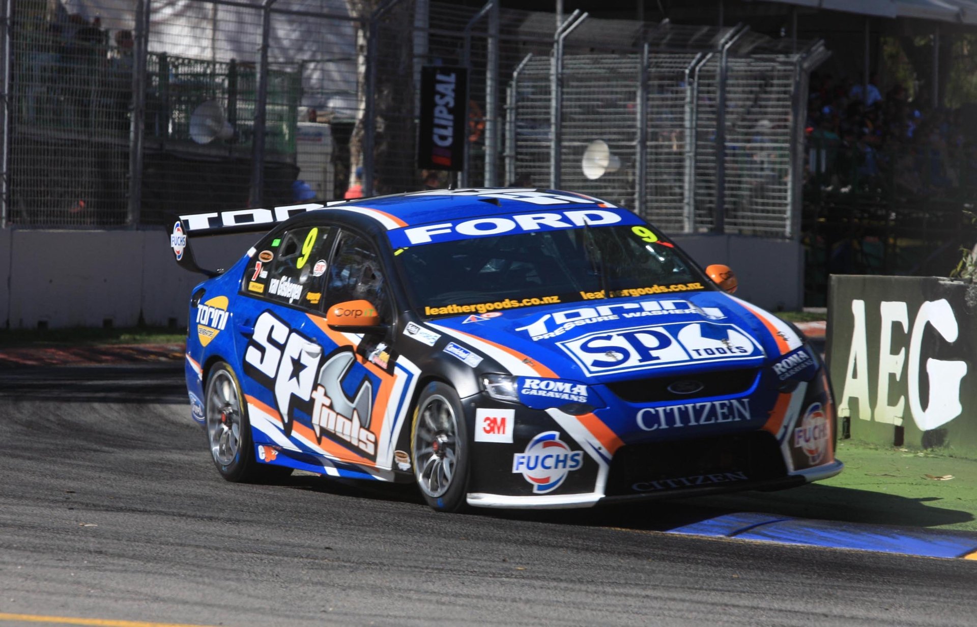 Download V8 Supercar Sports HD Wallpaper