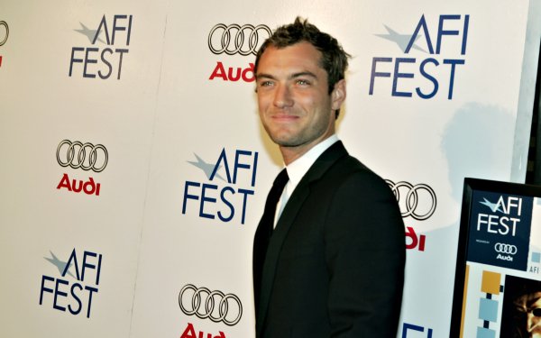 Celebrity Jude Law English Actor HD Wallpaper | Background Image