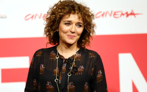 actress Italian Celebrity Valeria Golino HD Desktop Wallpaper | Background Image