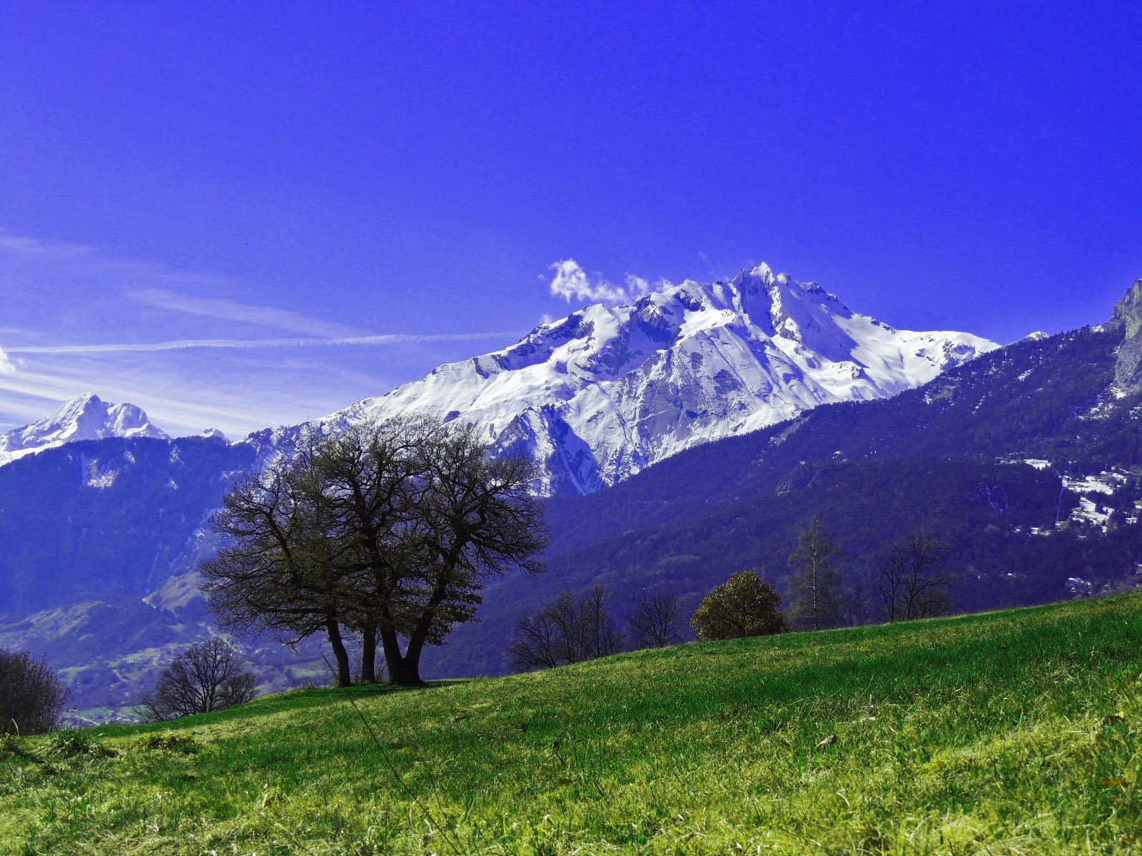 Mountains of earth. Гора земли. Горы нашей земли. Горы Майкрософт. Горная земля.