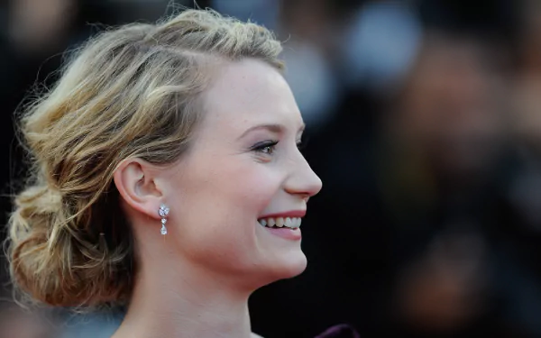 Celebrity Mia Wasikowska HD Desktop Wallpaper | Background Image