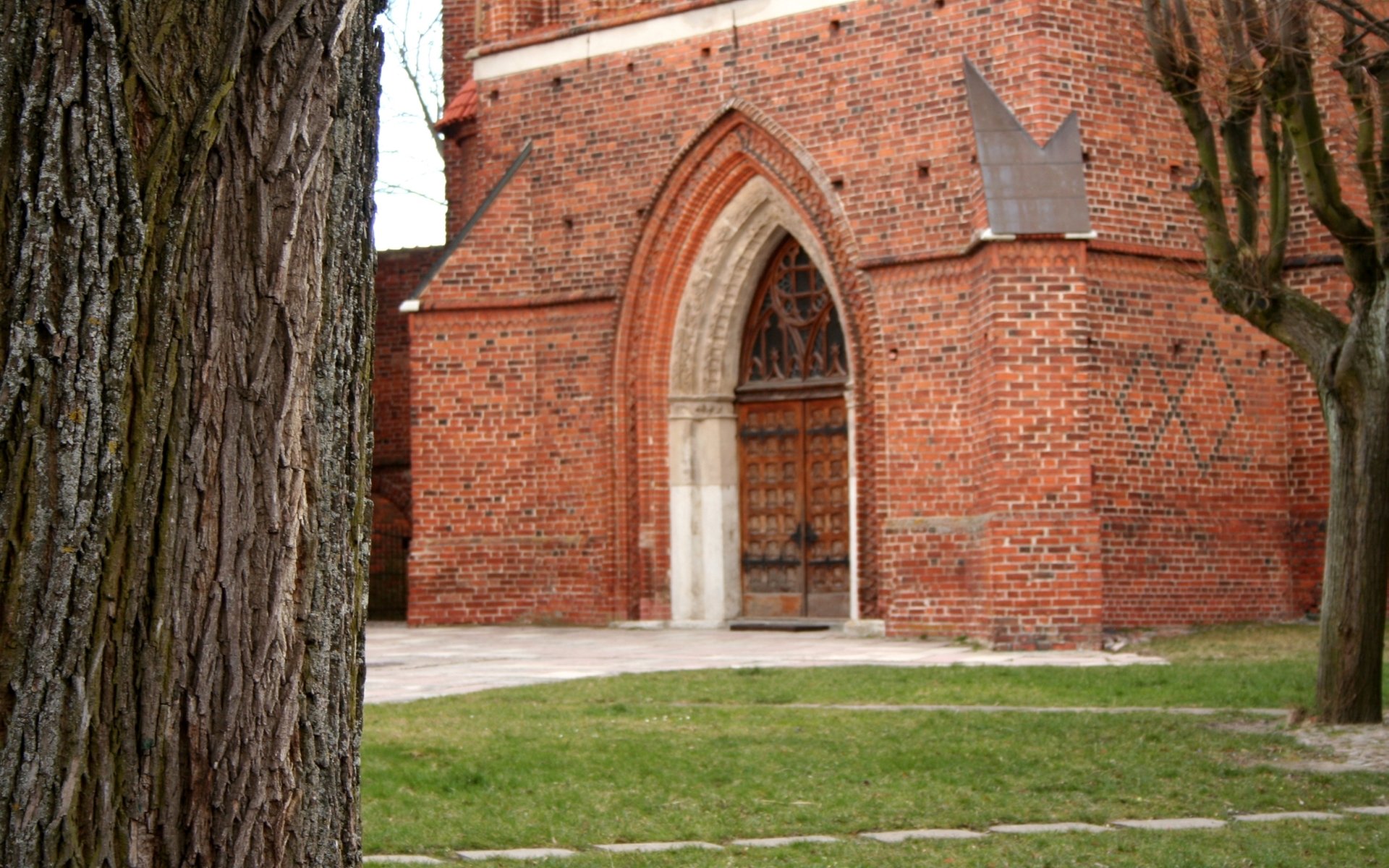Download Religious Frombork Cathedral HD Wallpaper