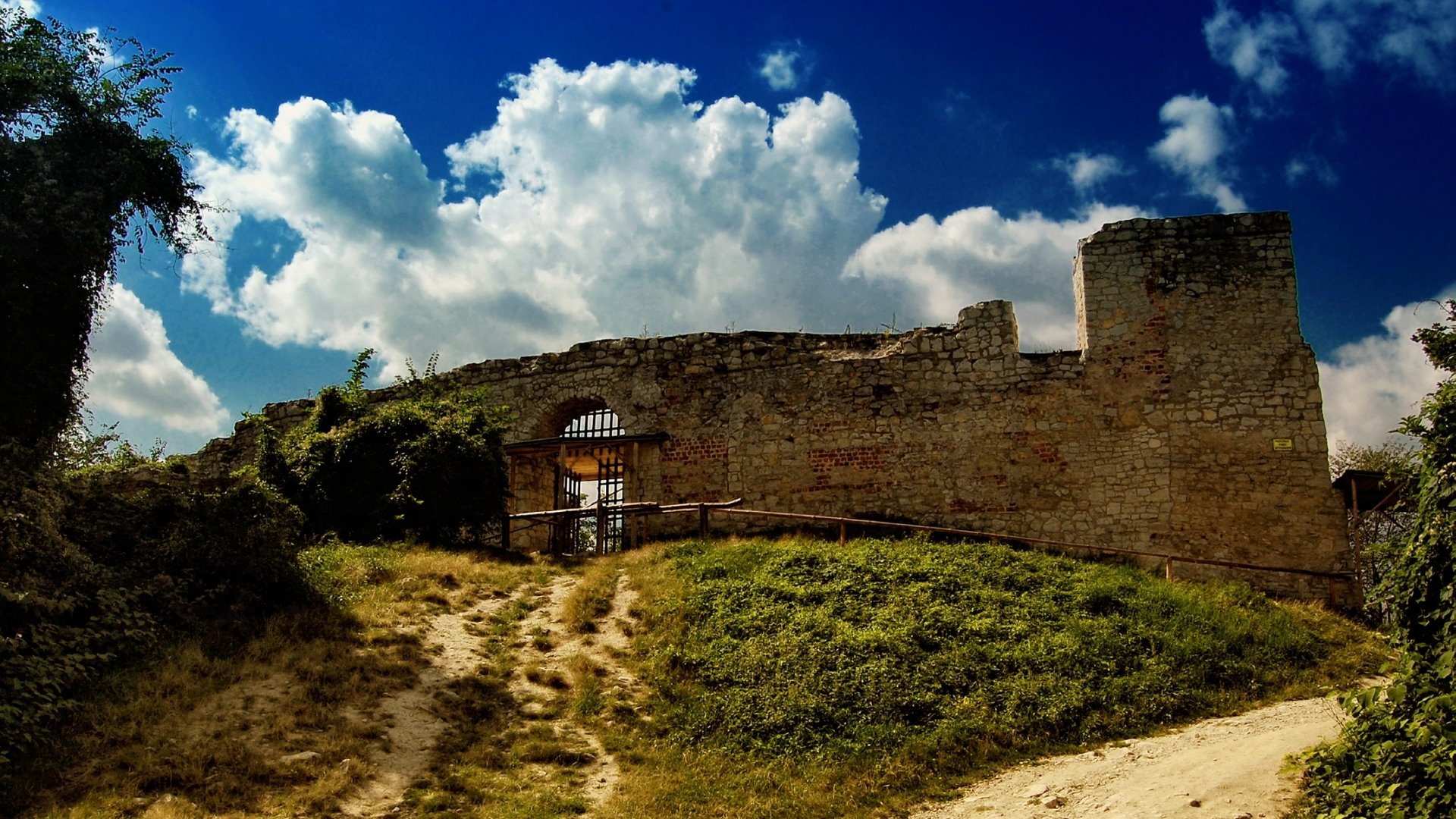 Download Man Made Kazimierz Dolny Castle HD Wallpaper