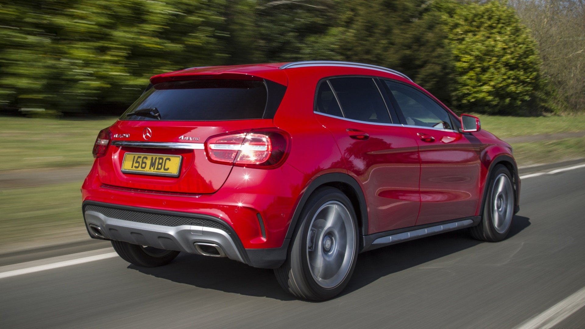 Download Vehicle Mercedes-Benz GLA-Class HD Wallpaper