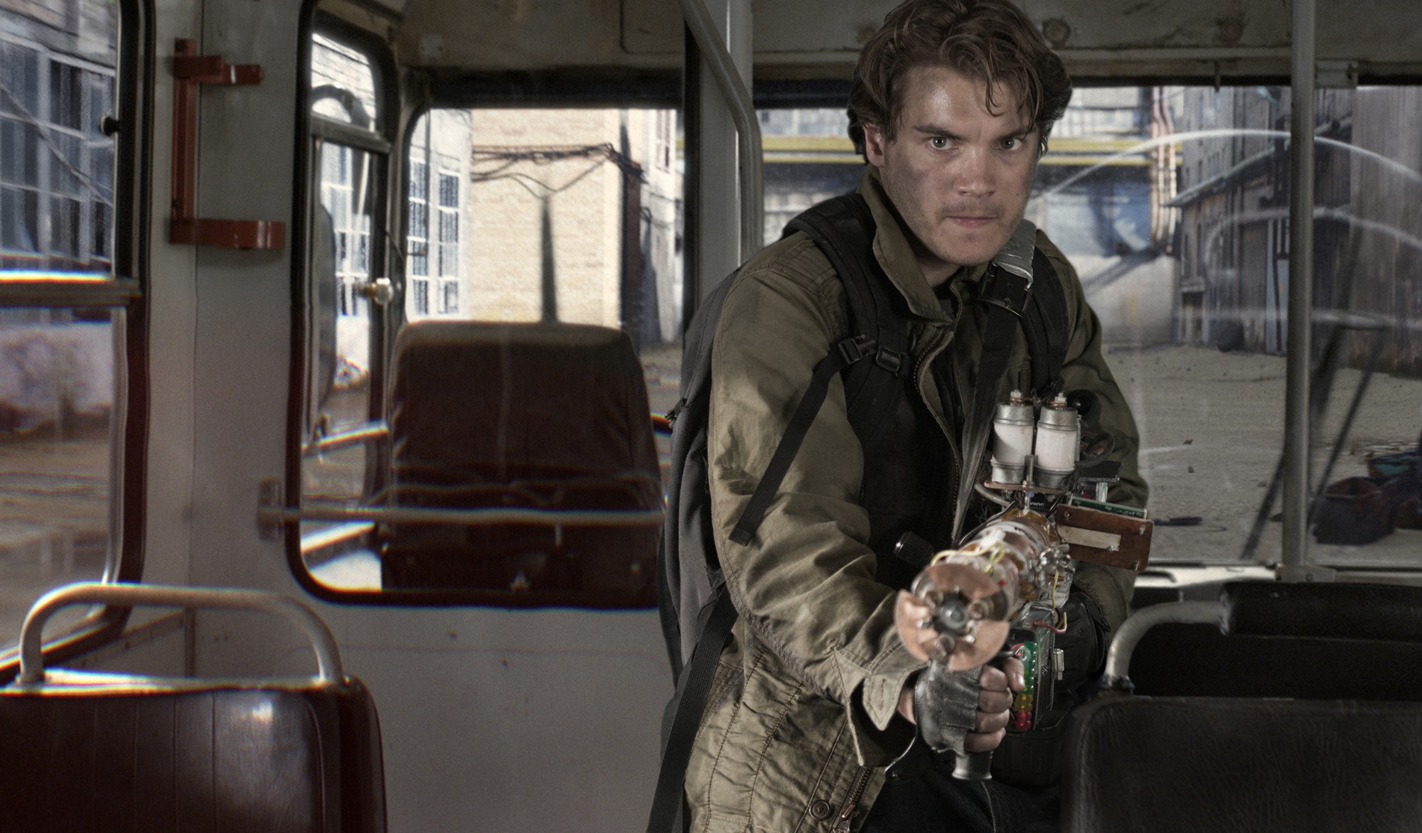 Movie The Darkest Hour (2011) HD Wallpaper | Background Image