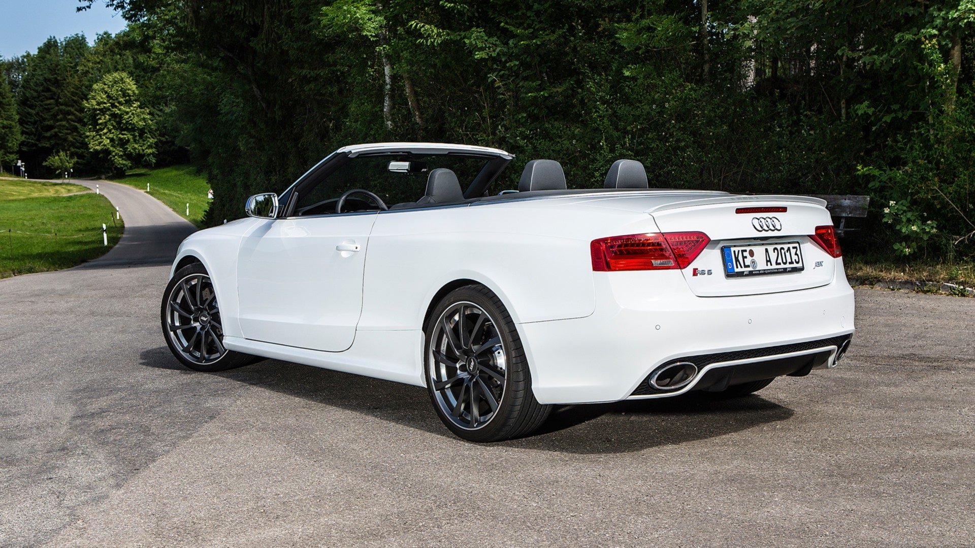 Download Vehicle Audi RS5 HD Wallpaper