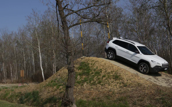 vehicle Jeep Cherokee HD Desktop Wallpaper | Background Image