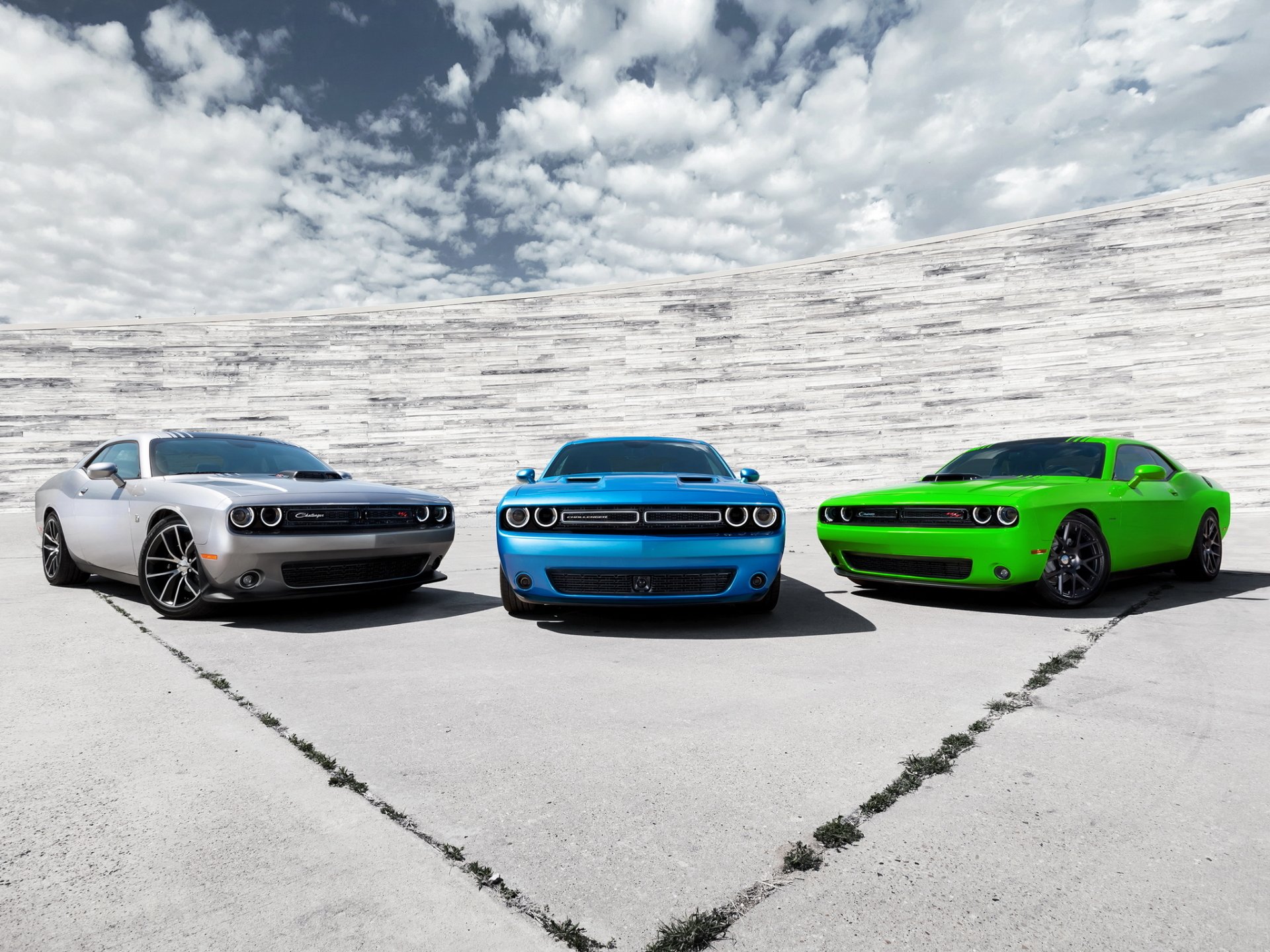 Download Vehicle Dodge Challenger HD Wallpaper