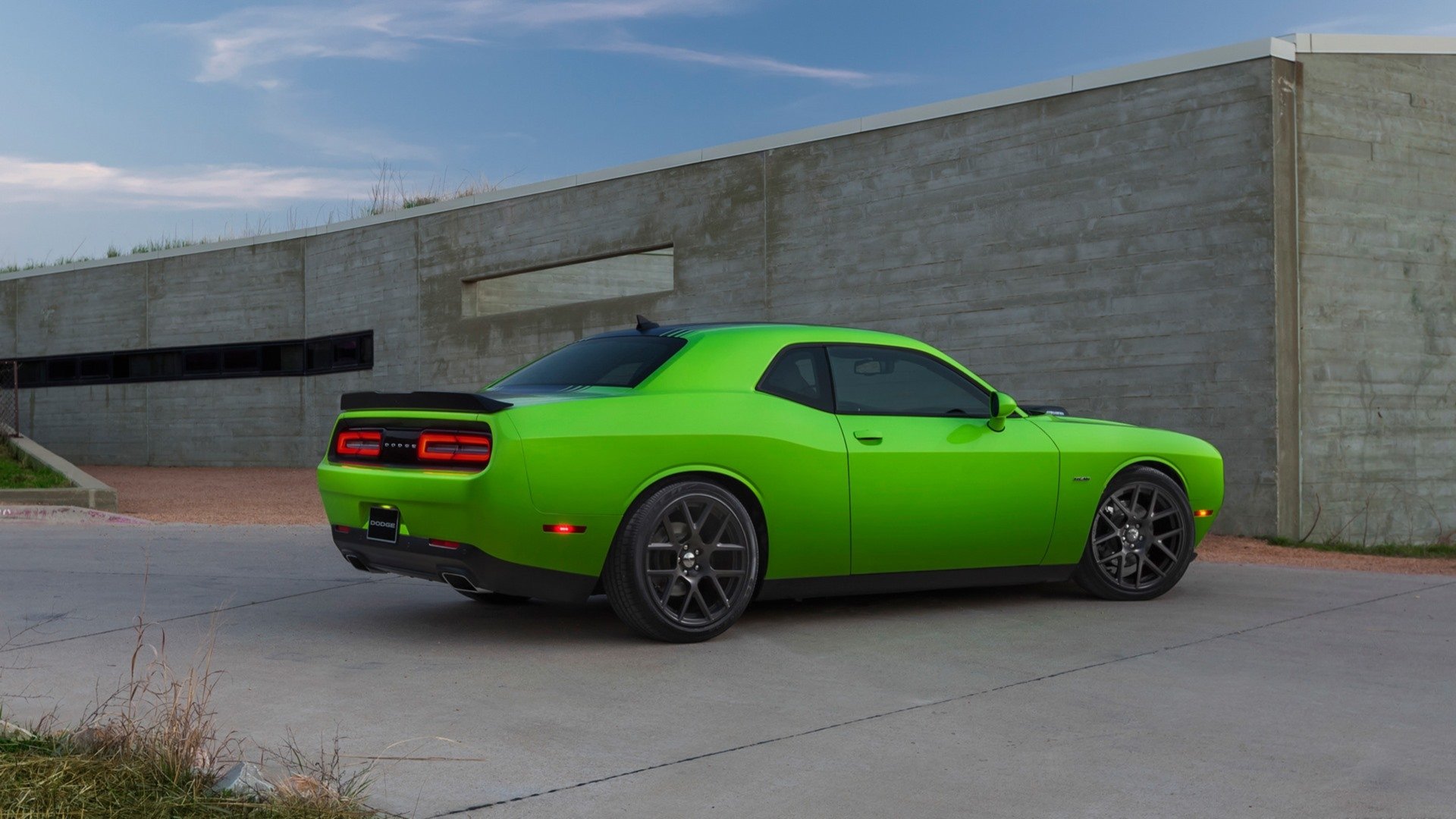 Download Vehicle Dodge Challenger HD Wallpaper