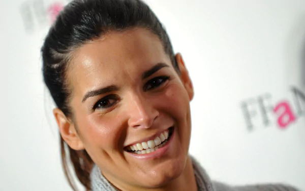 American actress Celebrity Angie Harmon HD Desktop Wallpaper | Background Image
