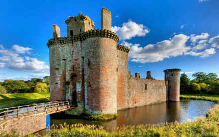 man made Caerlaverock Castle HD Desktop Wallpaper | Background Image