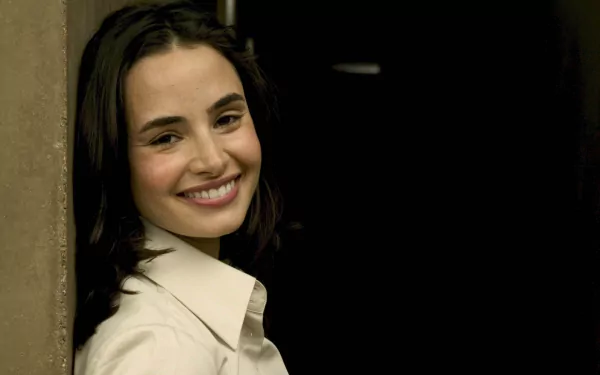 Argentinian actress Celebrity Mía Maestro HD Desktop Wallpaper | Background Image