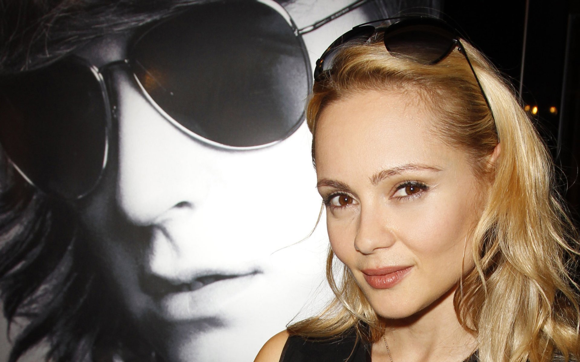 Download French Actress Woman Beatrice Rosen HD Wallpaper