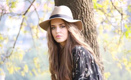 Spanish woman Clara Alonso HD Desktop Wallpaper | Background Image