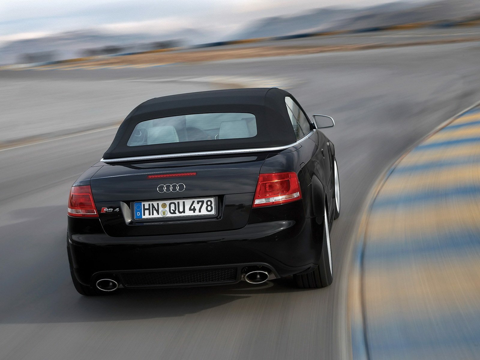 Download Audi Vehicle Audi RS4 Cabriolet Wallpaper