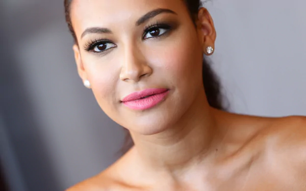 American actress Celebrity Naya Rivera HD Desktop Wallpaper | Background Image