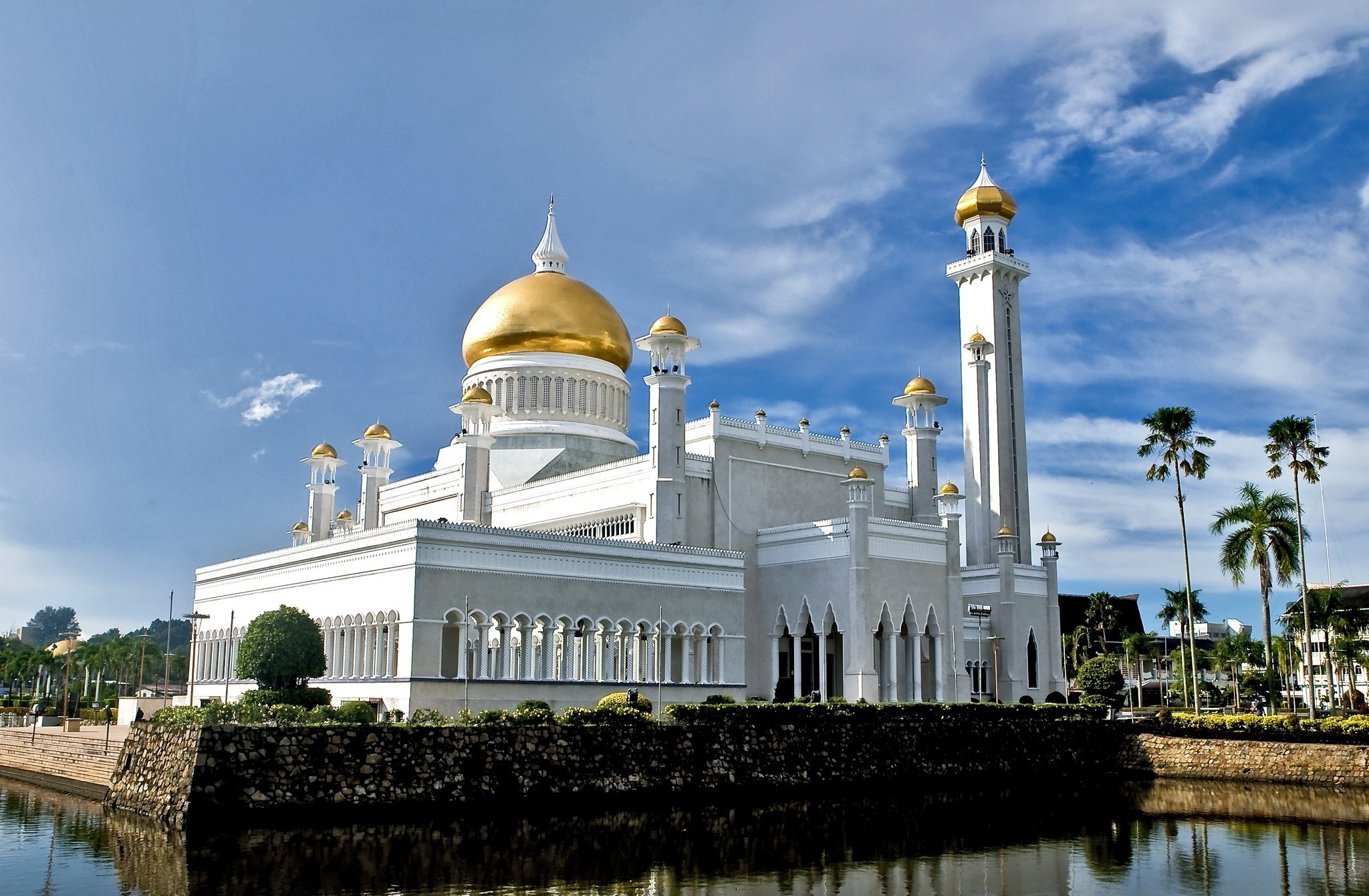 Religious Sultan Omar Ali Saifuddin Mosque HD Wallpaper | Background Image