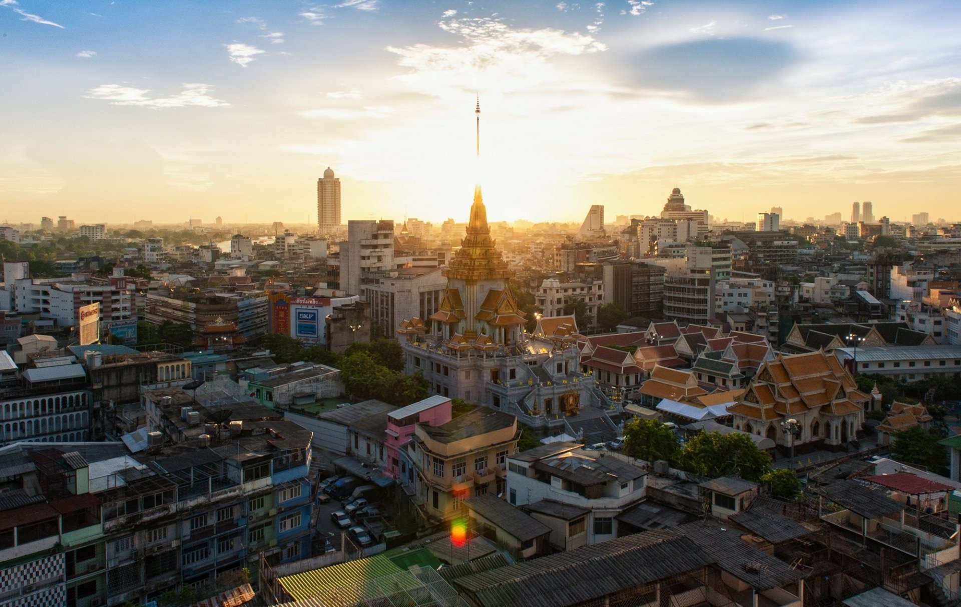 Download Thailand Bangkok Religious Wat Traimitr HD Wallpaper by Weerakarn Satitniramai