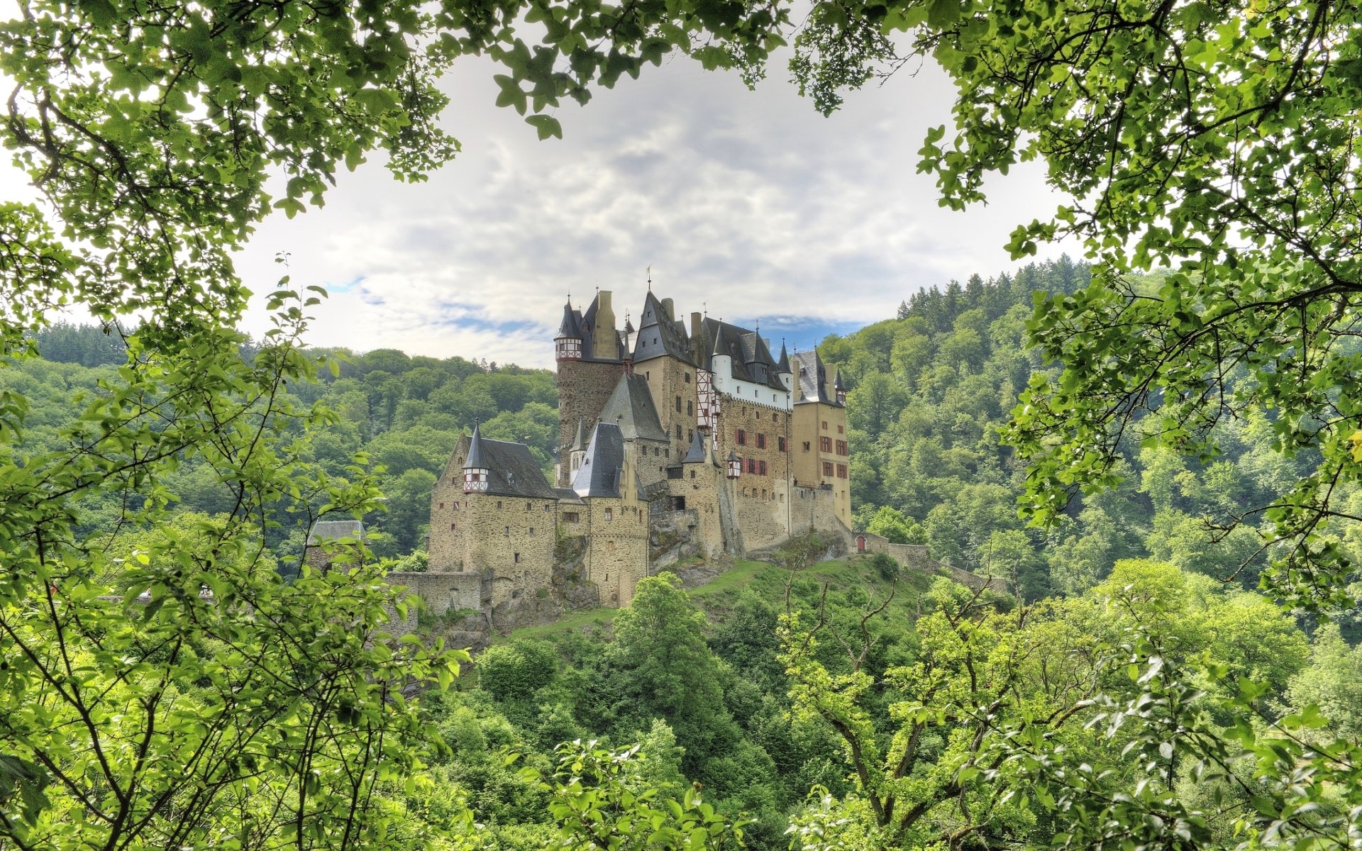 Download Man Made Eltz Castle HD Wallpaper