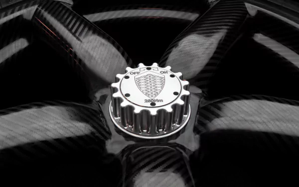  Koenigsegg One:1 carbon fibre wheel