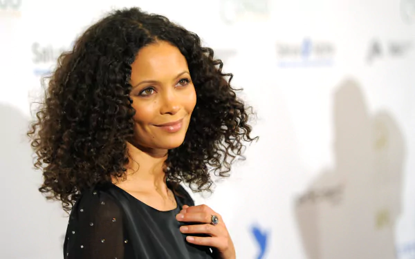 actress English Celebrity Thandie Newton HD Desktop Wallpaper | Background Image