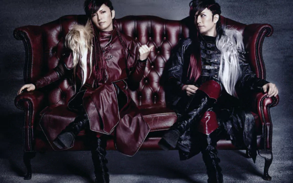  Gackt Arguing with himself XD