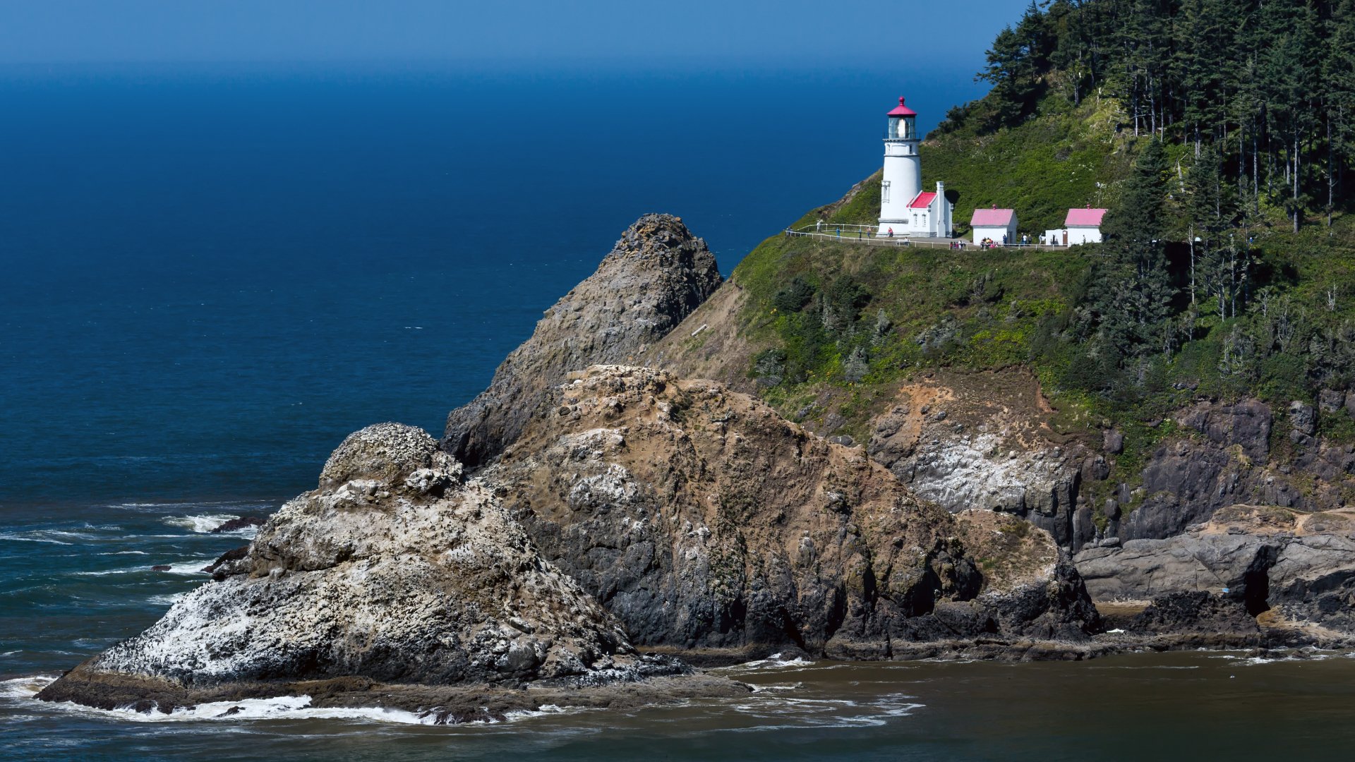 Download Seascape Man Made Lighthouse 4k Ultra HD Wallpaper