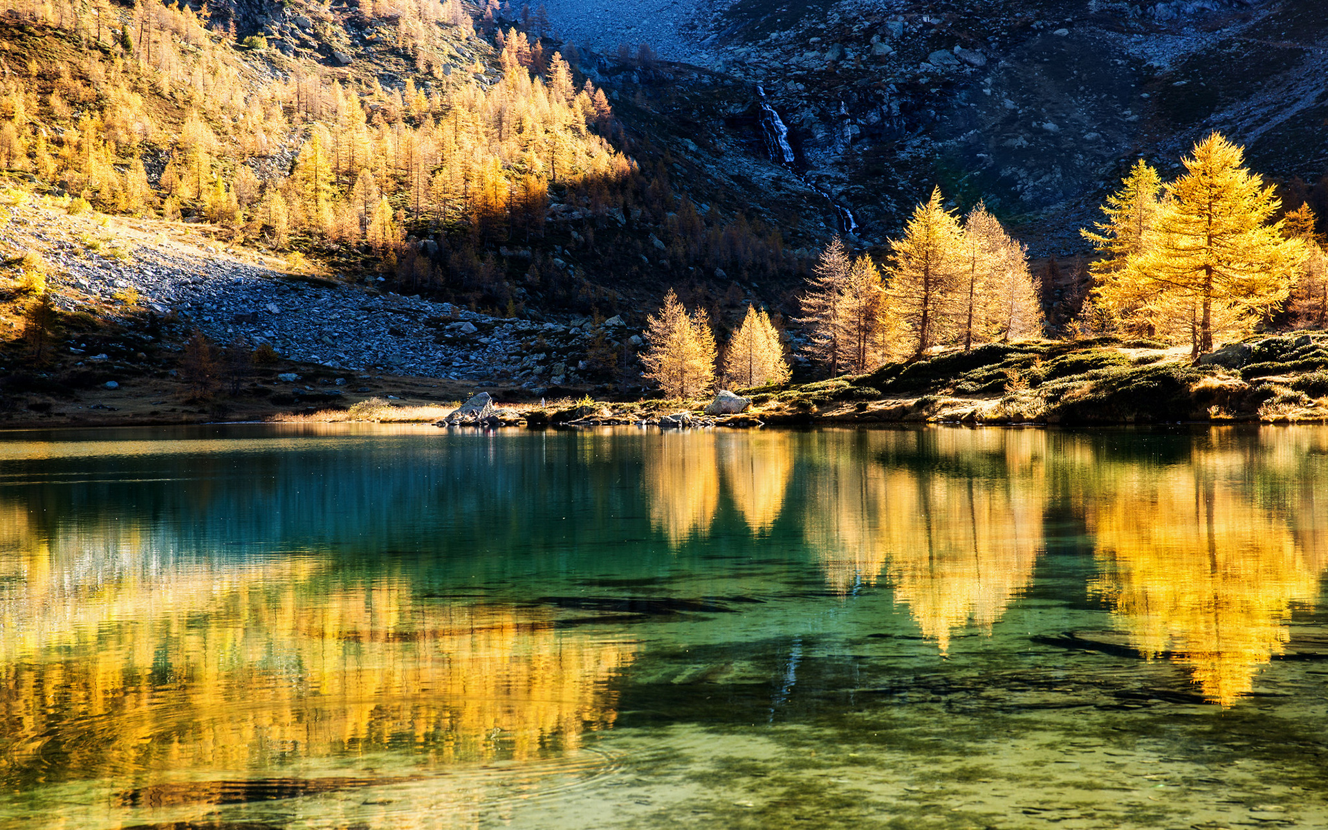 Nature Reflection HD Wallpaper by Andrea Mucelli