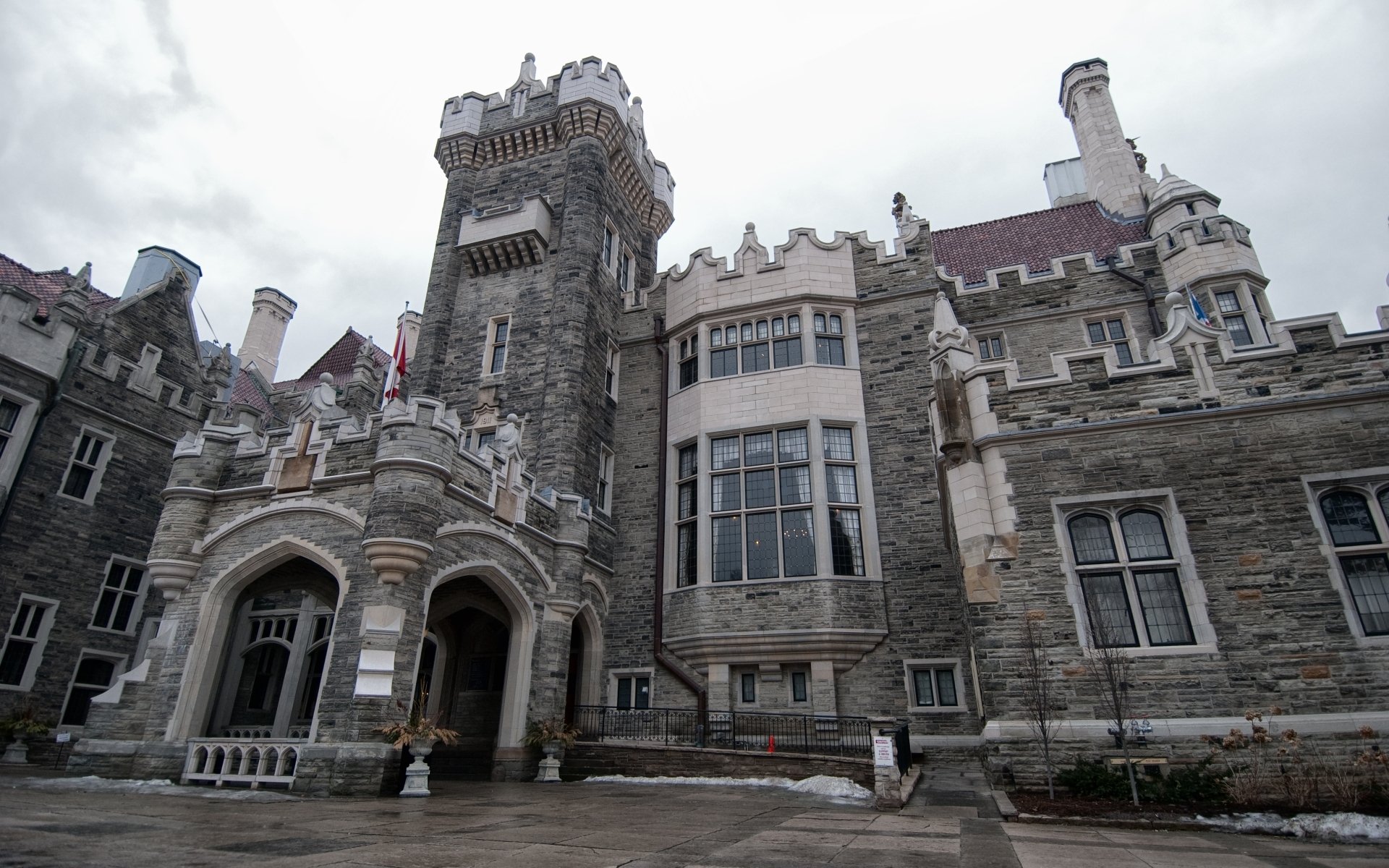 Download Man Made Casa Loma HD Wallpaper