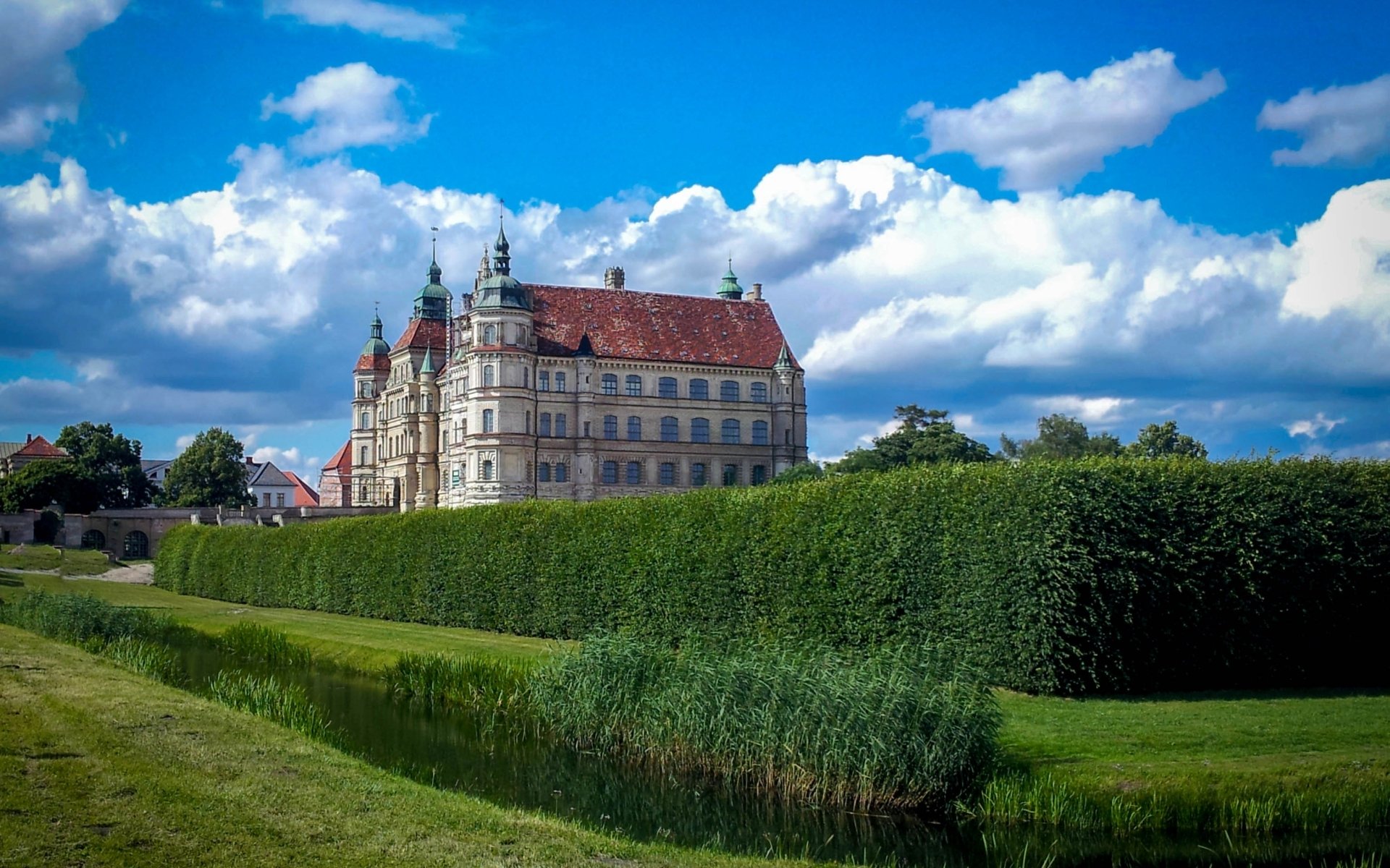 Download Man Made Güstrow Palace HD Wallpaper
