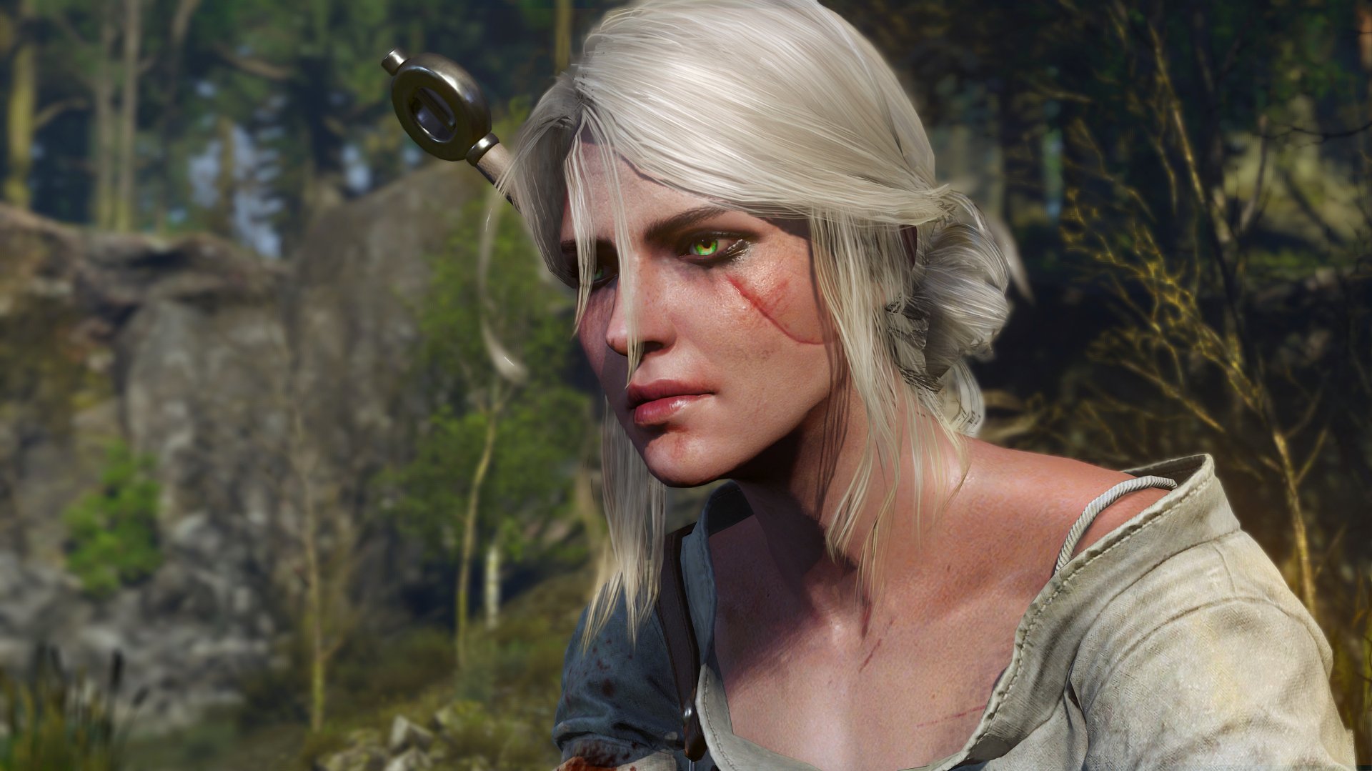 Ciri from The Witcher 3: Wild Hunt portrays a fierce expression in a lush forest backdrop, capturing her strength and determination in this HD desktop wallpaper.