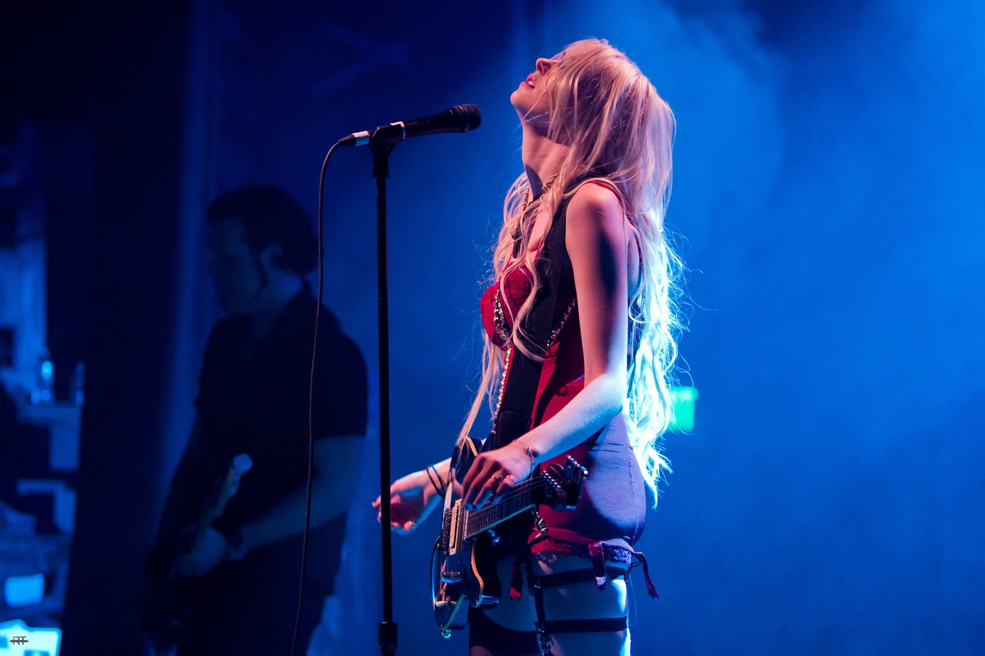 Download Music Taylor Momsen 4k Ultra HD Wallpaper