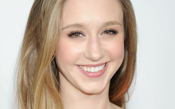 Celebrity Taissa Farmiga HD Desktop Wallpaper | Background Image