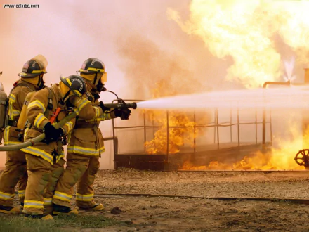 man firefighter HD Desktop Wallpaper | Background Image