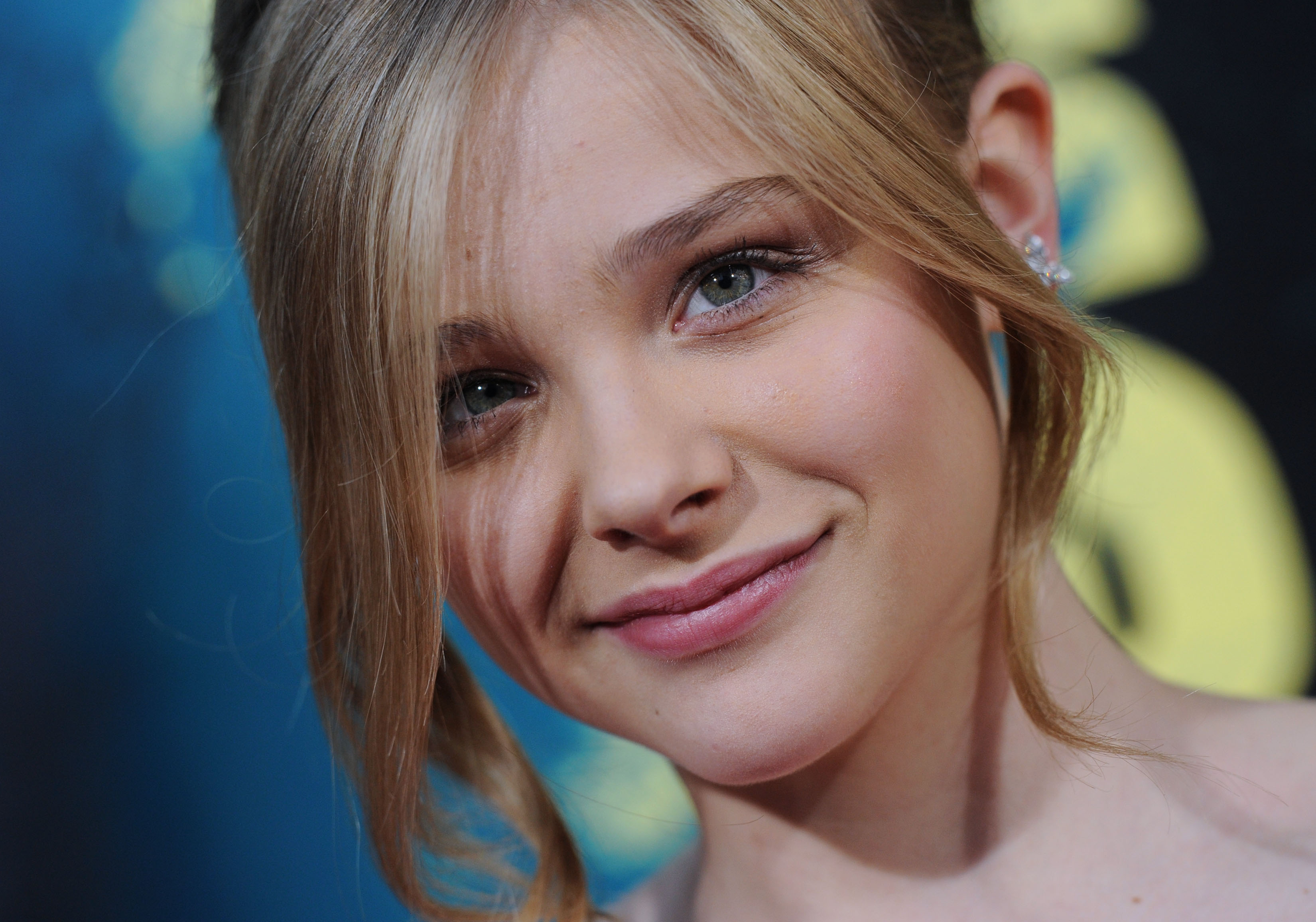 Chloë Grace Moretz HD Wallpapers and Backgrounds. 