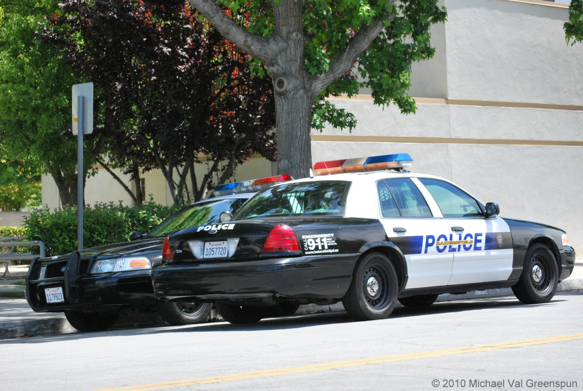 Download Vehicle Police HD Wallpaper