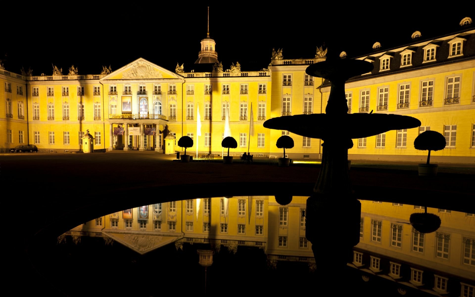 Download Man Made Karlsruhe Palace HD Wallpaper