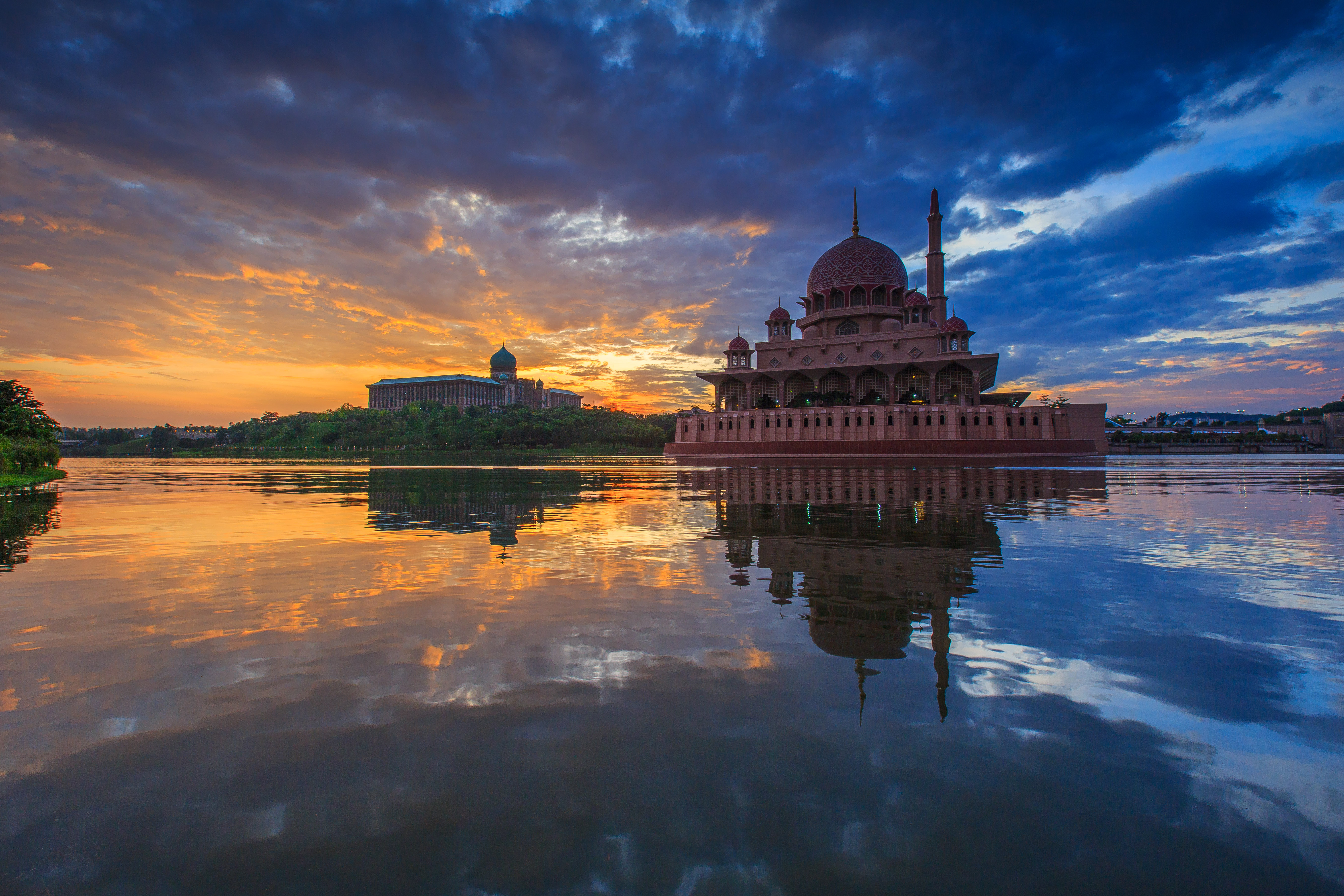 Religious Putra Mosque HD Wallpaper | Background Image